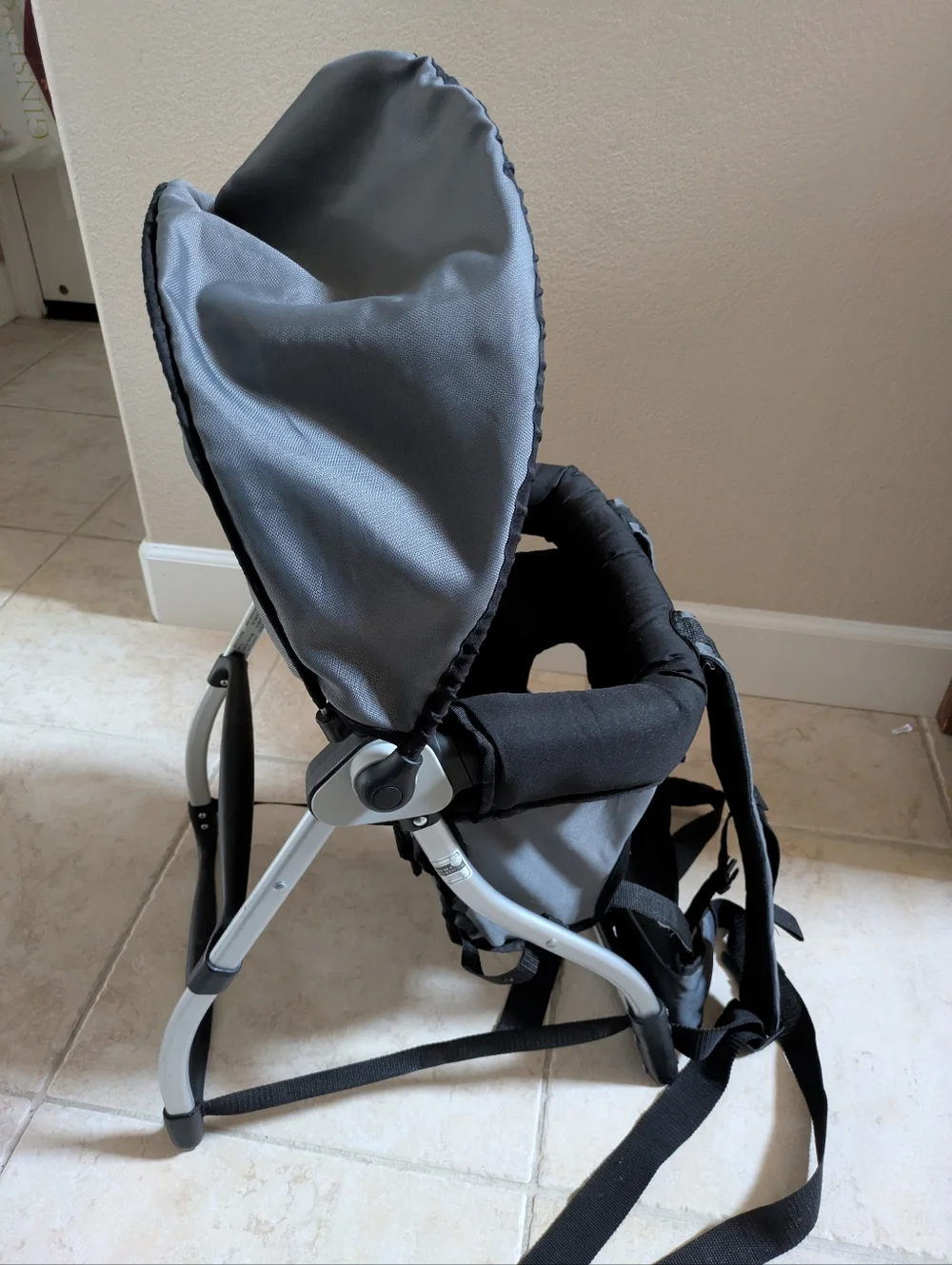 Chicco SmartSupport Backpack Carrier Gray/ Black Aluminum Lightweight - Picture 2 of 11